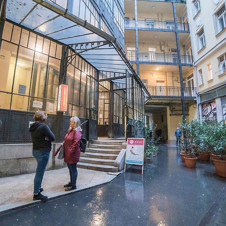 Maria Boutique Suits Budapest Exterior foto